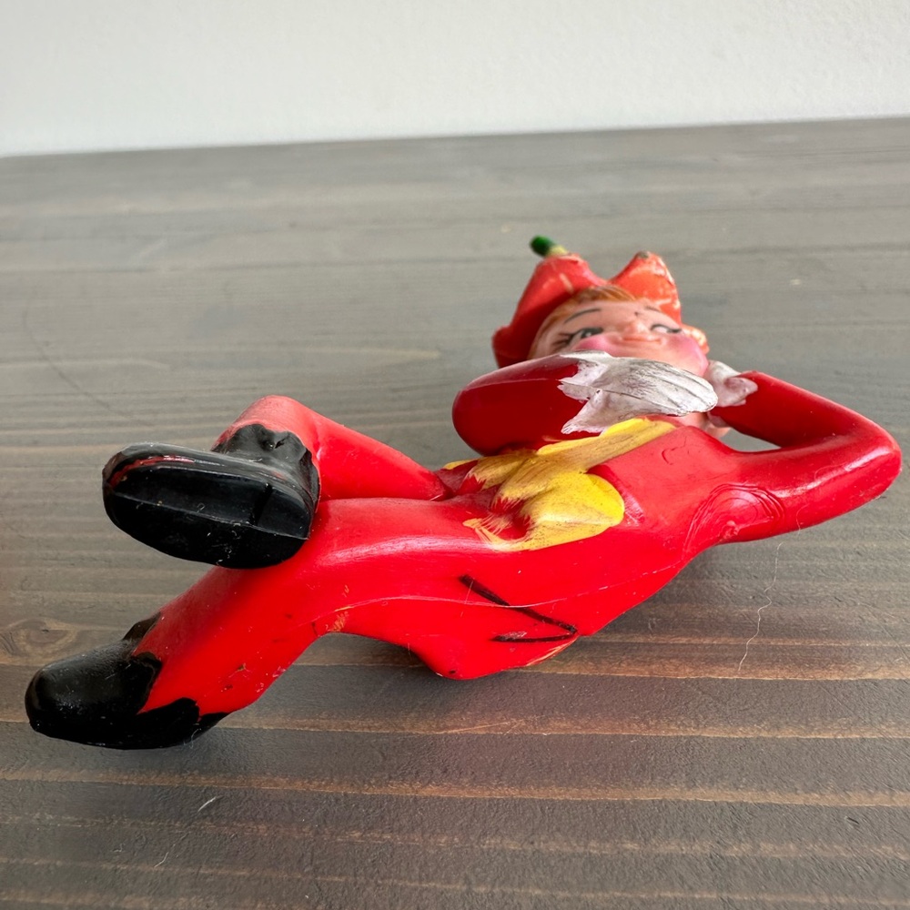 Vintage rubber pixie β€οΈπ§‘ππ - Picture 5 of 9